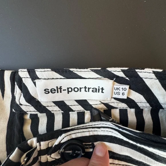 Self Portrait Stripped High Rise Shorts - Picture 7 of 9